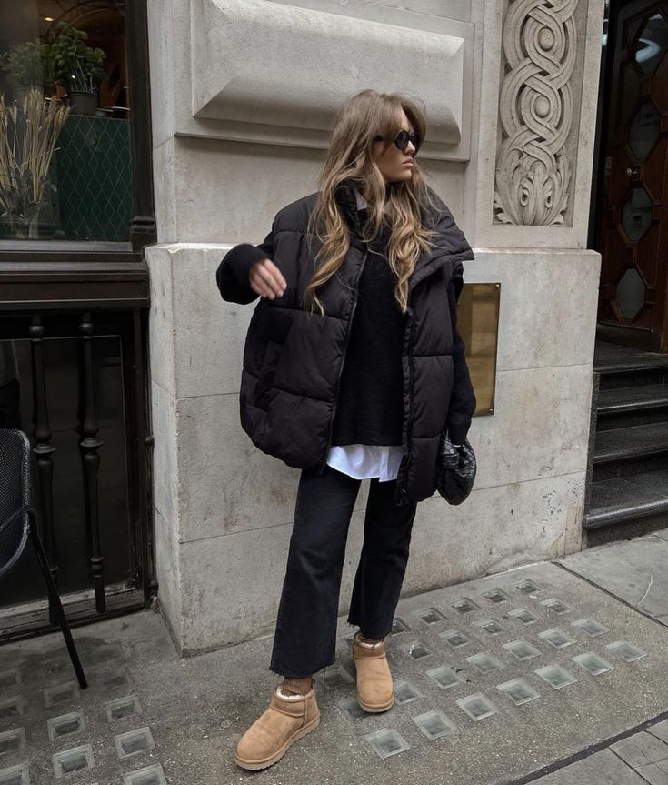 10 Chic and Effortless Ways to Style Jeans and UGGs Perfectly This Winter