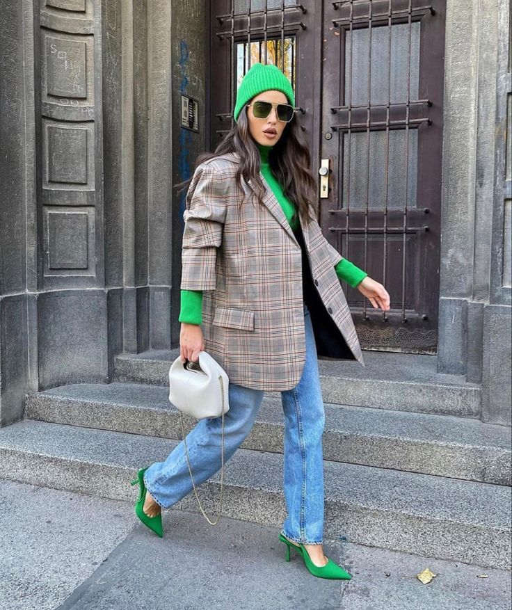 You Won’t Believe How These 9 Outfits with Green Heels Steal the Spotlight