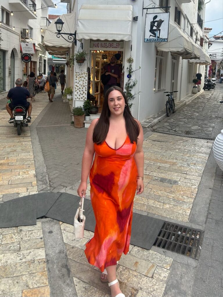 6377274f3c806e2559e893972806c1a2