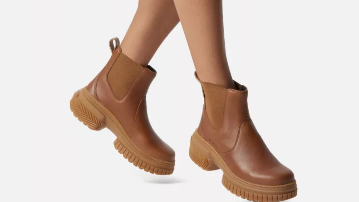 12 Best Waterproof Boots for Rainy City Trips